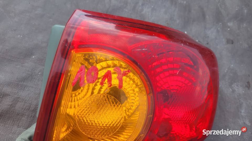 LAMPA PRAWA PRAWY TYŁ TOYOTA COROLLA E15 1017 Ruda Śląska