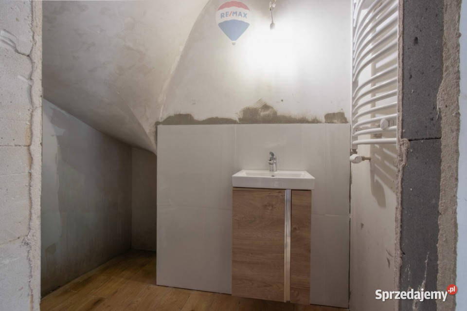 sprzedaży domu bliźniaka 78m2 Gołuski dachówka