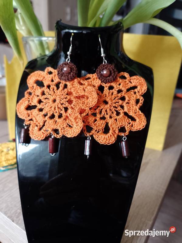 Pomarańczowa jubilerska perełka Kampinos