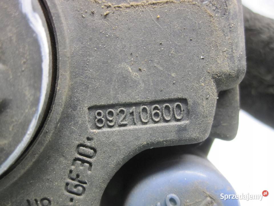 NISSAN JUKE 11r halogen lewy przód 89210600 osobowe