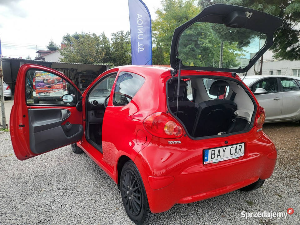 Toyota Aygo 10 68 ASO TUV DEKRA Z Niemiec Opłaty garażowany Pabianice
