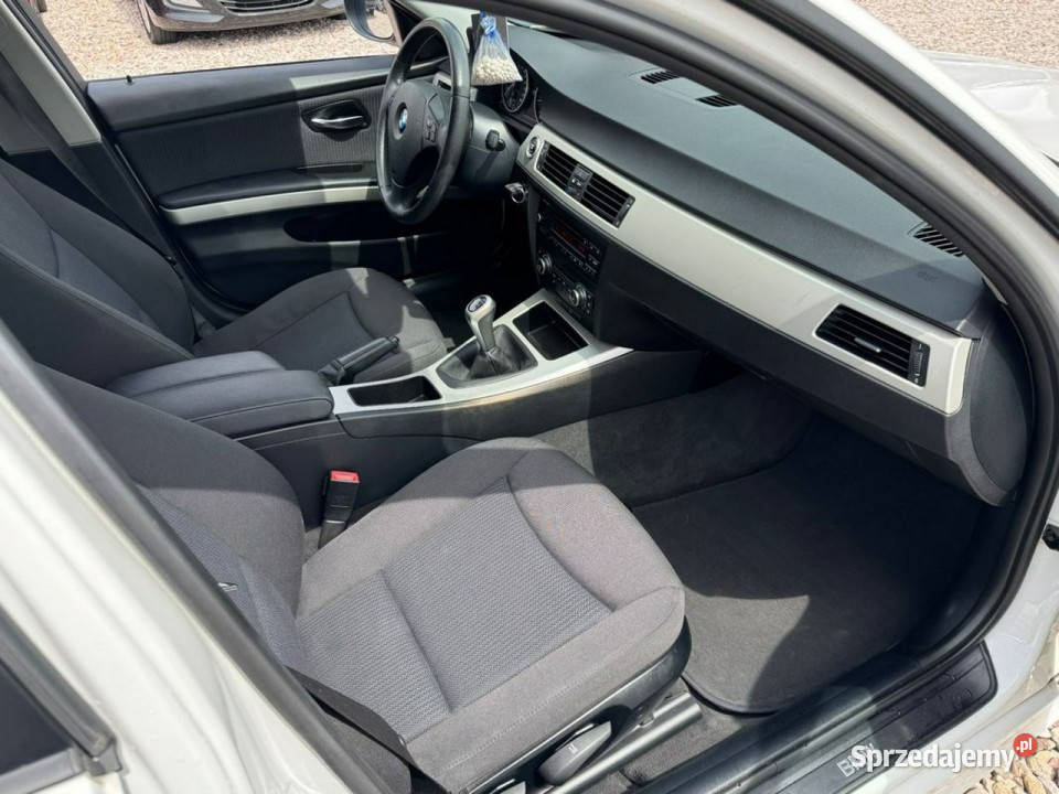 BMW Seria 3 BMW sedan benzyna Lift Stan bez Sedan / Limuzyna Szerominek