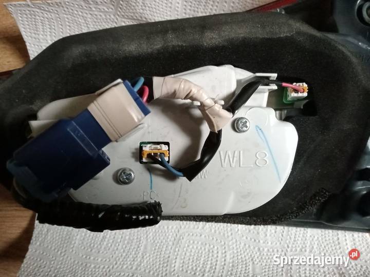 Toyota auris lampa tył lewa Krotoszyn