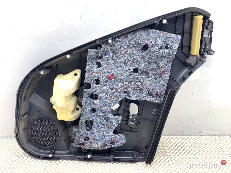 BOCZEK DRZWI PRAWY TYŁ TOYOTA CHR Crossover