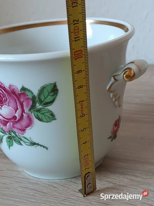 Osłonka czerwona róża sygnowana porcelana Gorlice