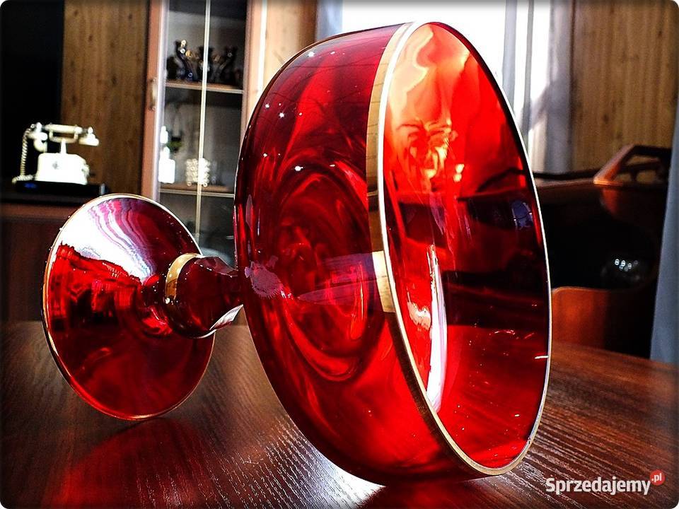 Stara Patera Bomboniera czerwone szkło zdobione Porcelana i szkło Żary
