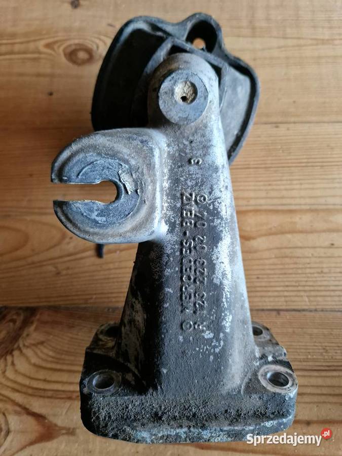 Mercedes W123 W126 łapa mocowanie poduszka Nowa Sól
