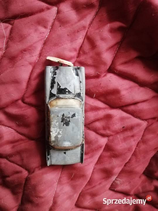 stary kolekcjonerski samochód zabawka Legnica