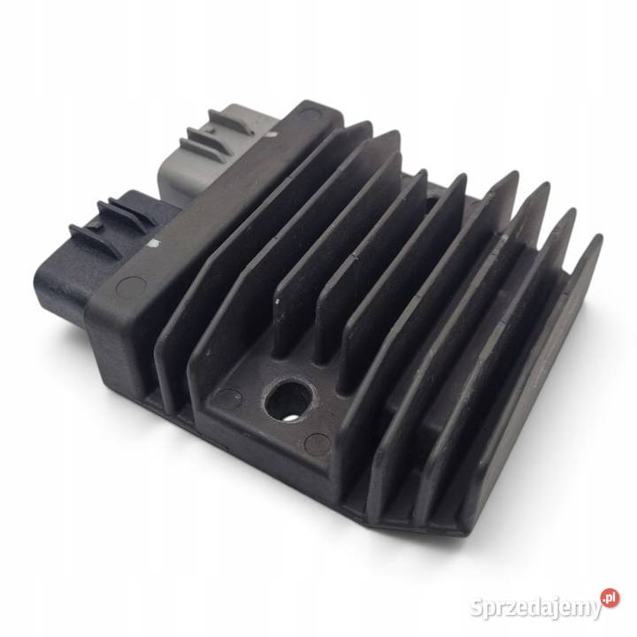 REGULATOR NAPIĘCIA Honda Transalp XL750 23 Regulatory napięcia Układ elektryczny, zapłon