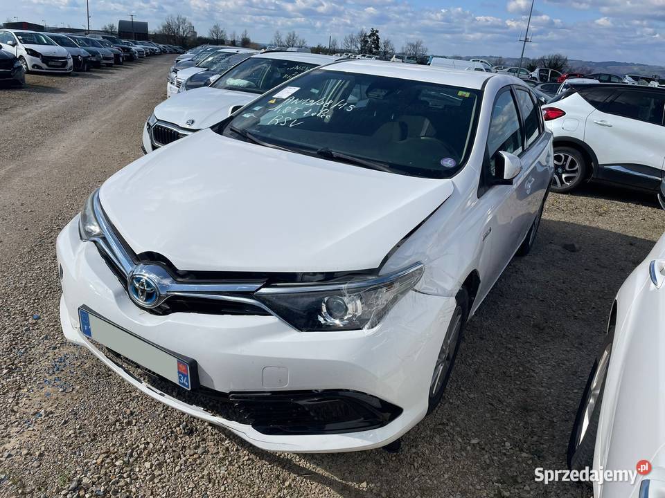 TOYOTA Auris II 18i 136h Tendance DV275 Rok produkcji 2015 Wrocław
