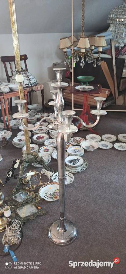 Świecznik w srebrnym kolorze Stojący rozkrecany Gdańsk sprzedam