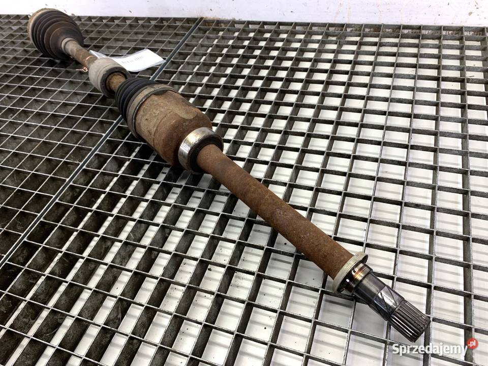 PÓŁOŚ PRAWY PRZÓD DACIA DUSTER 15 90 1018 osobowe