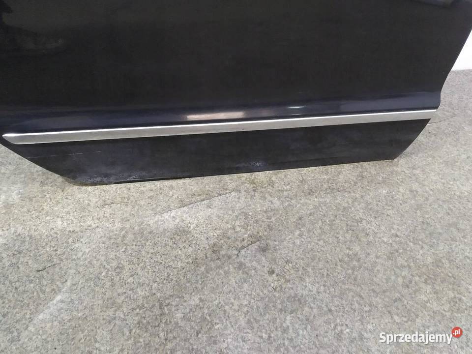 DRZWI PRAWE TYŁ CZARNE SEDAN Skoda Superb II Rok produkcji 2009