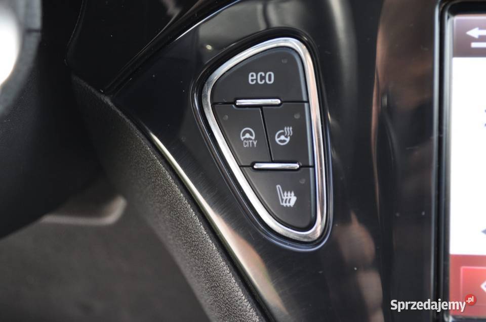 Opel Corsa E 10 zadbana Rok produkcji 2015 Września sprzedam