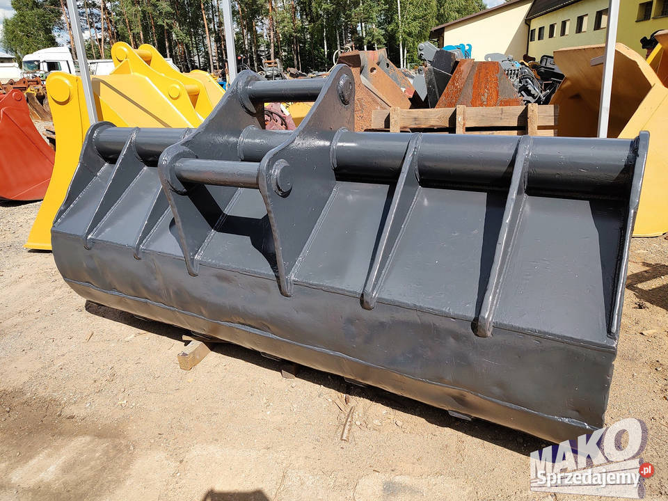 Łyżka skarpowa 250 Miller fi 90 sworzeń 90mm fi Osprzęt roboczy Ostrowiec Świętokrzyski