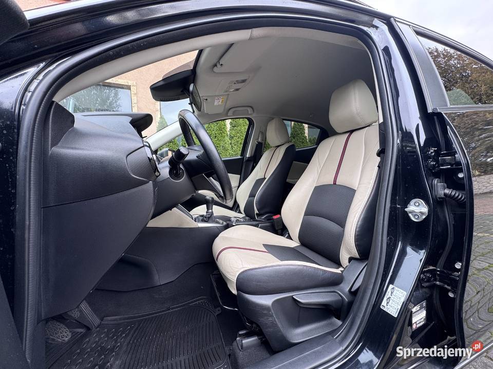 15 SKYACTIV Wyposażenia WHITE EDITION Mały Rok produkcji 2015 śląskie Zawiercie