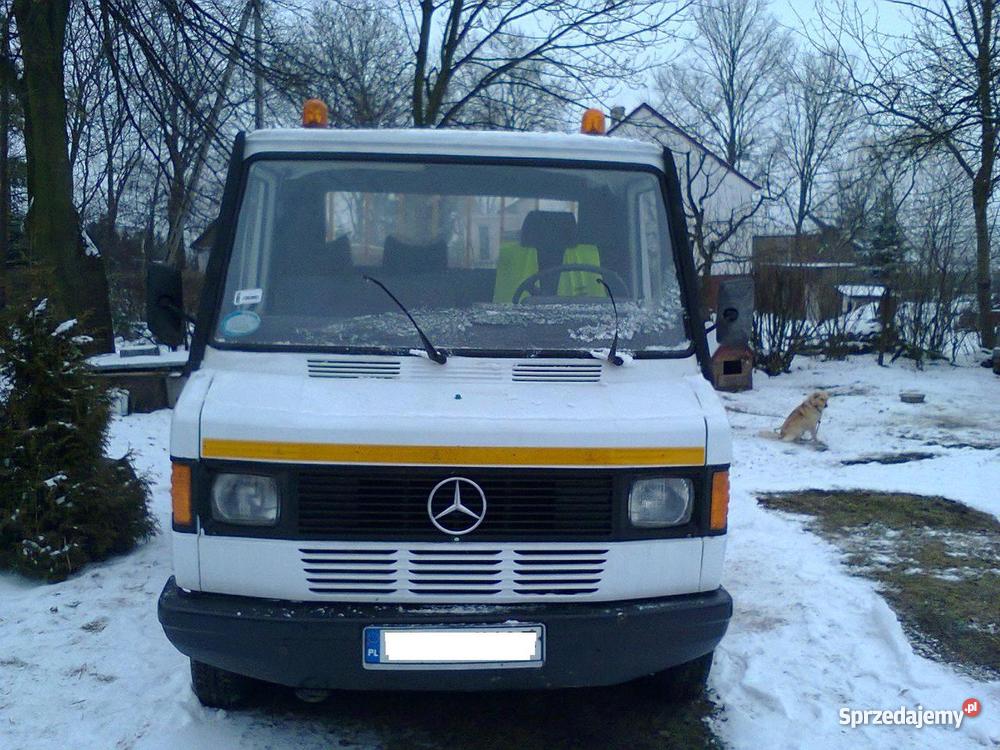 Mercedes 208d kaczka AUTOLAWETA DROGOWA LAWETA nieuszkodzony Busko-Zdrój