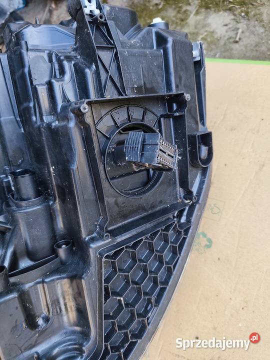 Lampa prawa Volkswagen Golf 7 full LED uszkodzony kujawsko-pomorskie