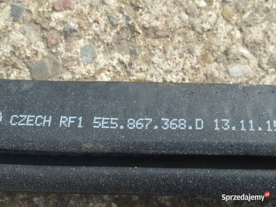 Skoda Octavia III 15r HB Uszczelka drzwi klapy Dębno
