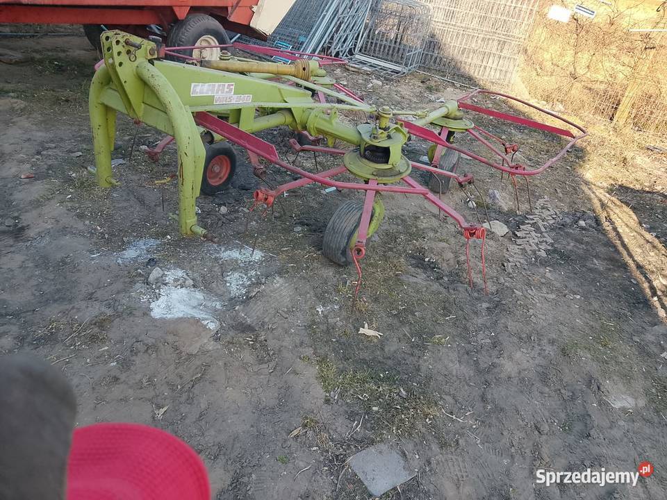 Przeczasarka nieuszkodzony Zgrabiarki i przetrząsacze Zduńska Wola sprzedam