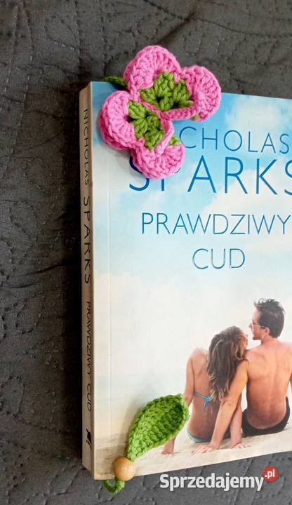 Motyl wykonany na szydełku zakładka do książki Łask