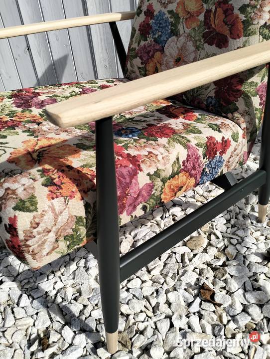 Fotel rumuński mocny zgrabny renowacji vintage Lubrza