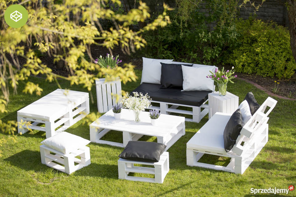 Wynajem mebli eventowych meble z palet ekodesign Obsługa imprez Warszawa