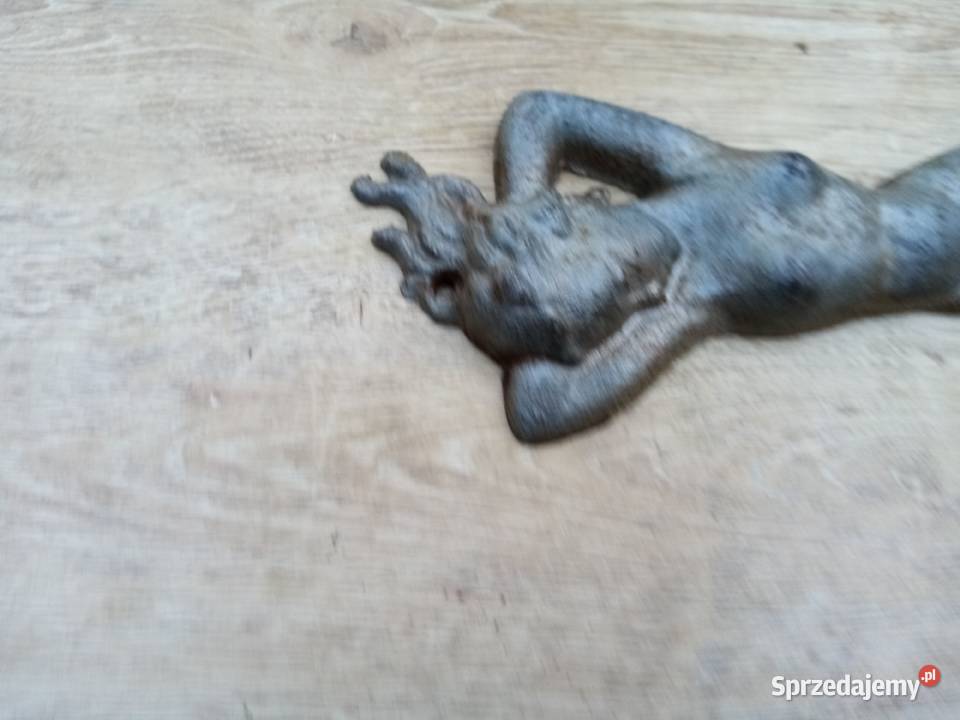 Syrena warszawska piękna rzeliwna zabytek