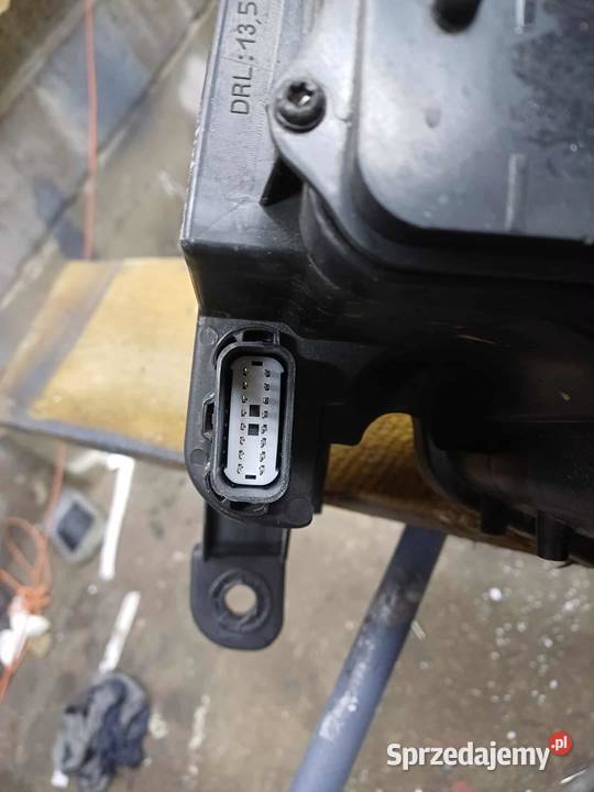 Lampa prawa jeep cherokee Bi xsenon led Czosnów