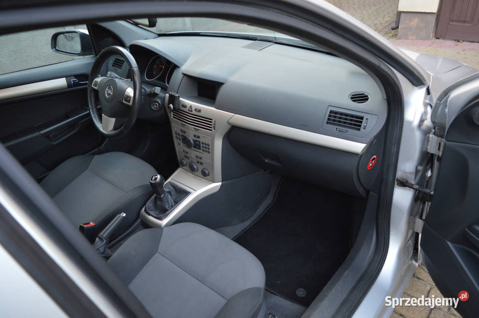 Opel Astra H Kombi 17 110 2008r Super Stan sprzedam