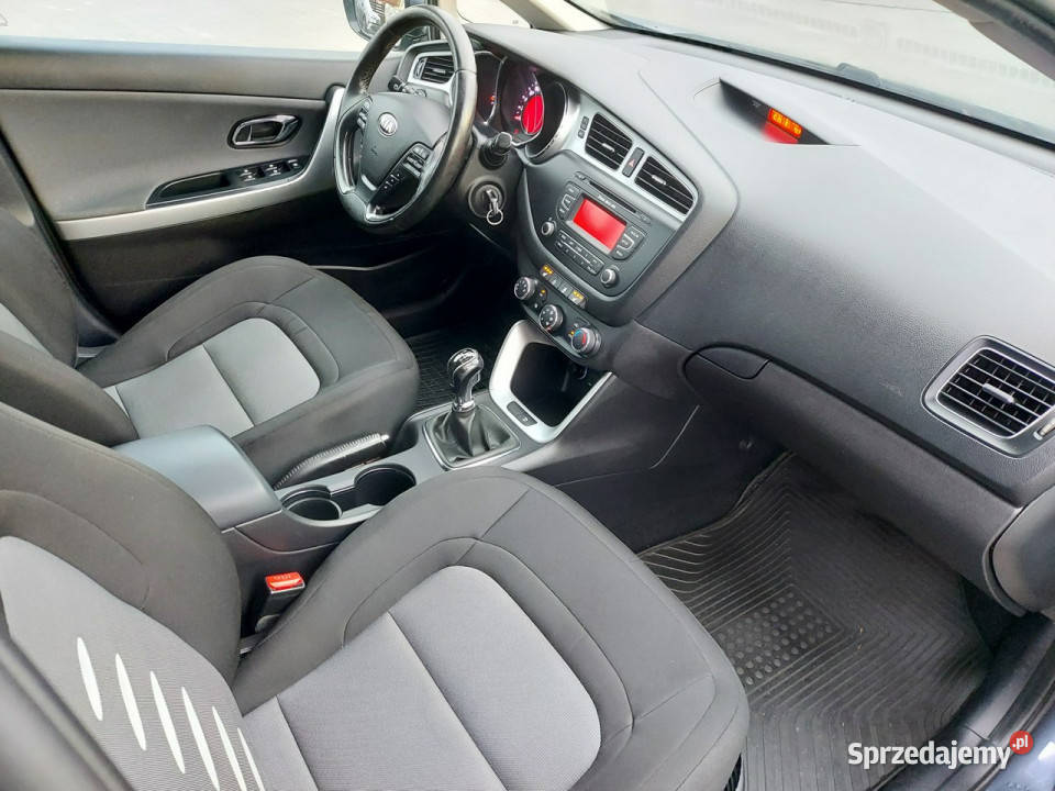 Kia Ceed 16 gdi oświetlenie led Benzyna grzane Drelów sprzedam