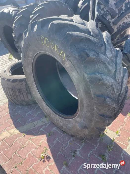 Opona 16928 Camso 1 bieżnik 30 procent stan Opony rolnicze sprzedam