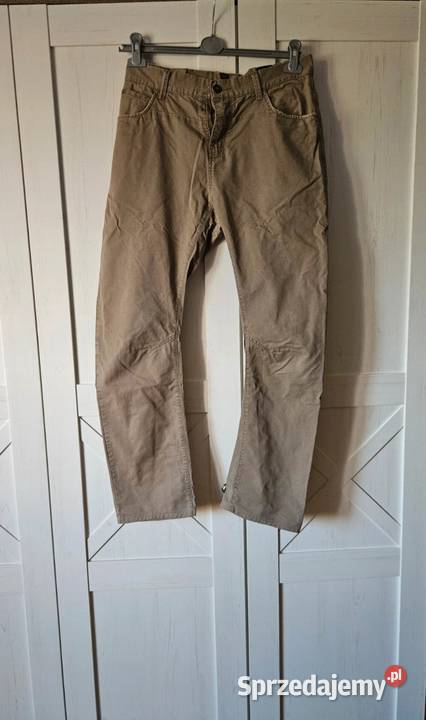 Beżowe spodnie House Poznań