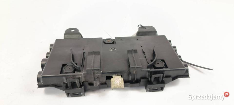 SKRZYNKA BEZPIECZNIKÓW VOLKSWAGEN CRAFTER II 7C osobowe Lipno