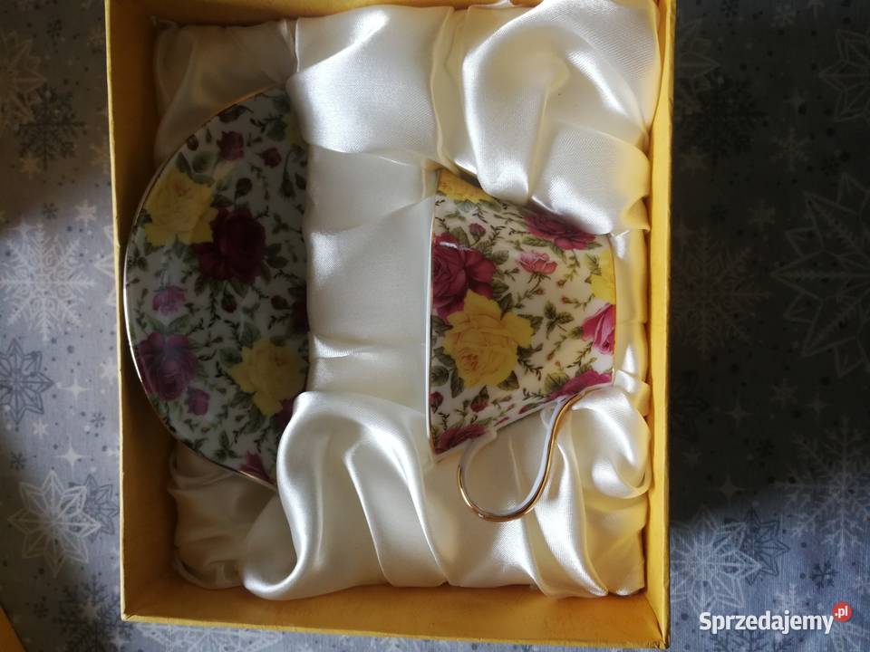 Zestaw do kawy herbaty filiżanka i spodek z Porcelana i szkło sprzedam