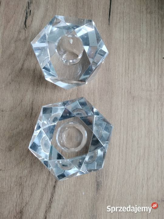 Dwa kryształowe świeczniki