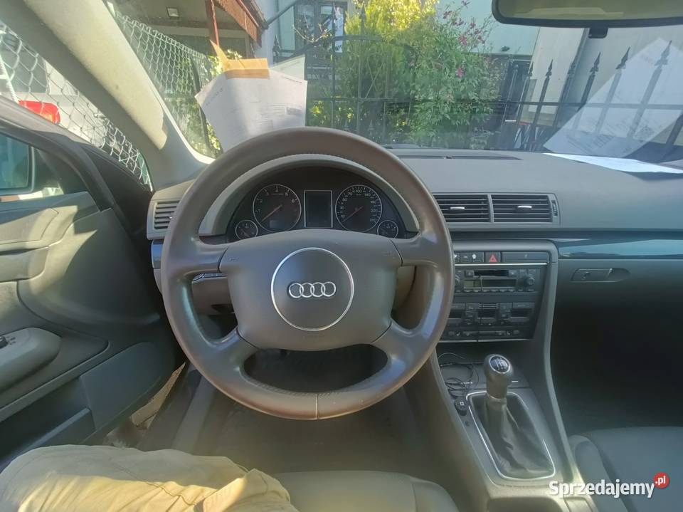 Audi A4 B6 Sedan 2002 LPG PDC Hak lakier metallic