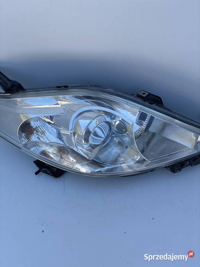 Mazda 5 P4998R K2442 C23551030 LAMPA PRZÓD Słowikowo sprzedam