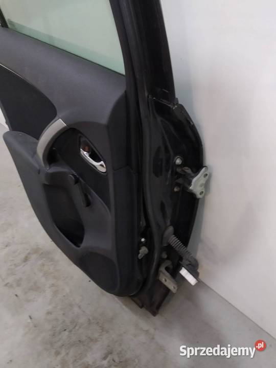 DRZWI LEWE TYŁ 209 SEDAN Toyota Avensis III 2009 sprzedam