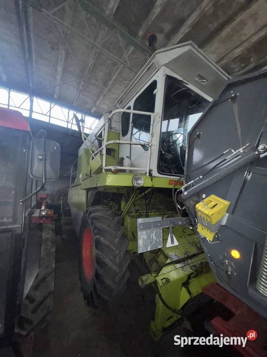 Claas Dominator 76