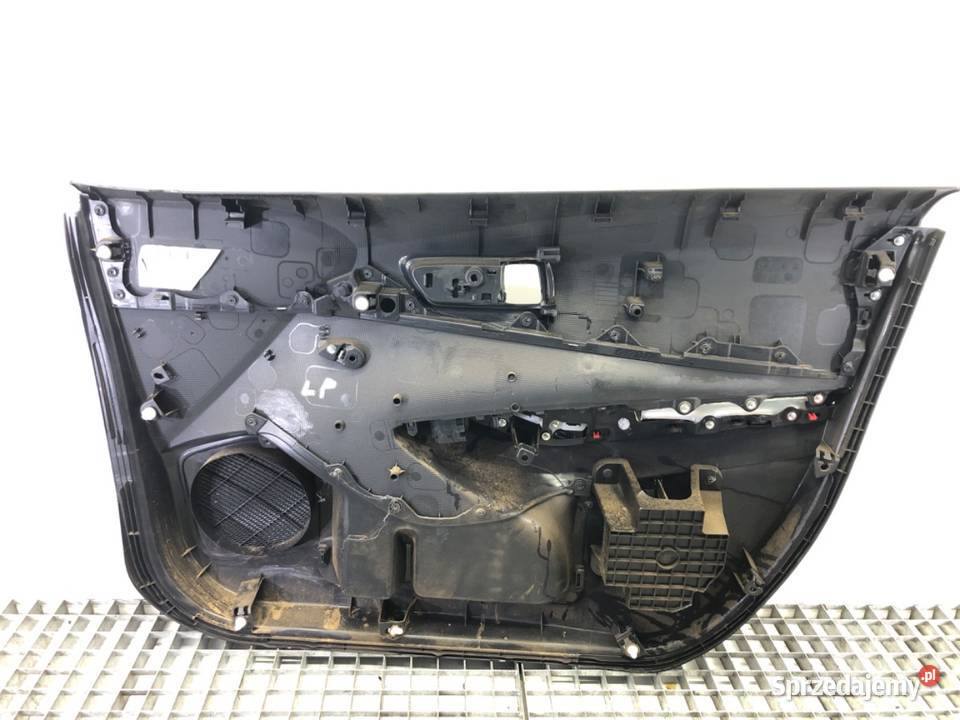 BOCZEK DRZWI LEWY PRZÓD TOYOTA COROLLA E21 osobowe