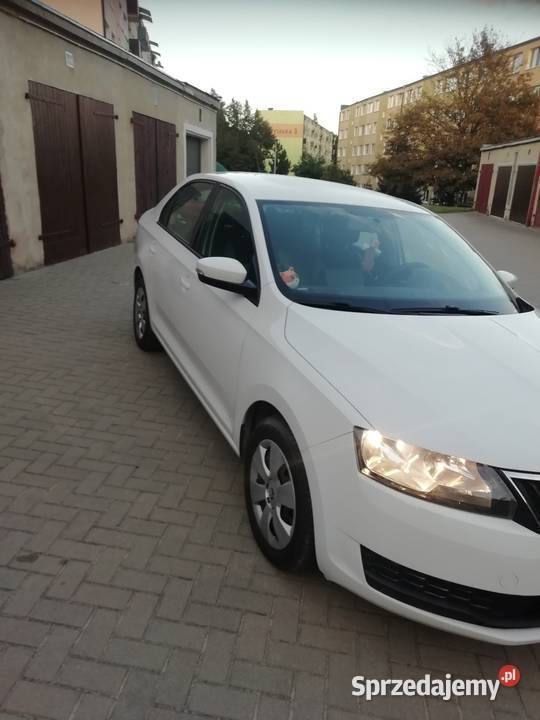 Skoda Rapid 18r gniazdo SD