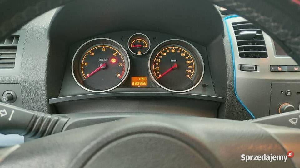 OPEL ZAFIRA B Motoryzacja świętokrzyskie Staszów