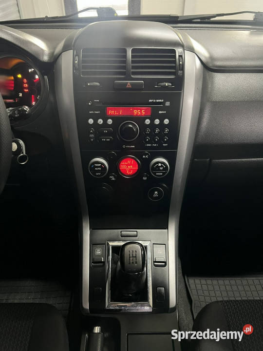 Suzuki Grand Vitara 20132014 bezwypadkowa Rok produkcji 2013 Chechło