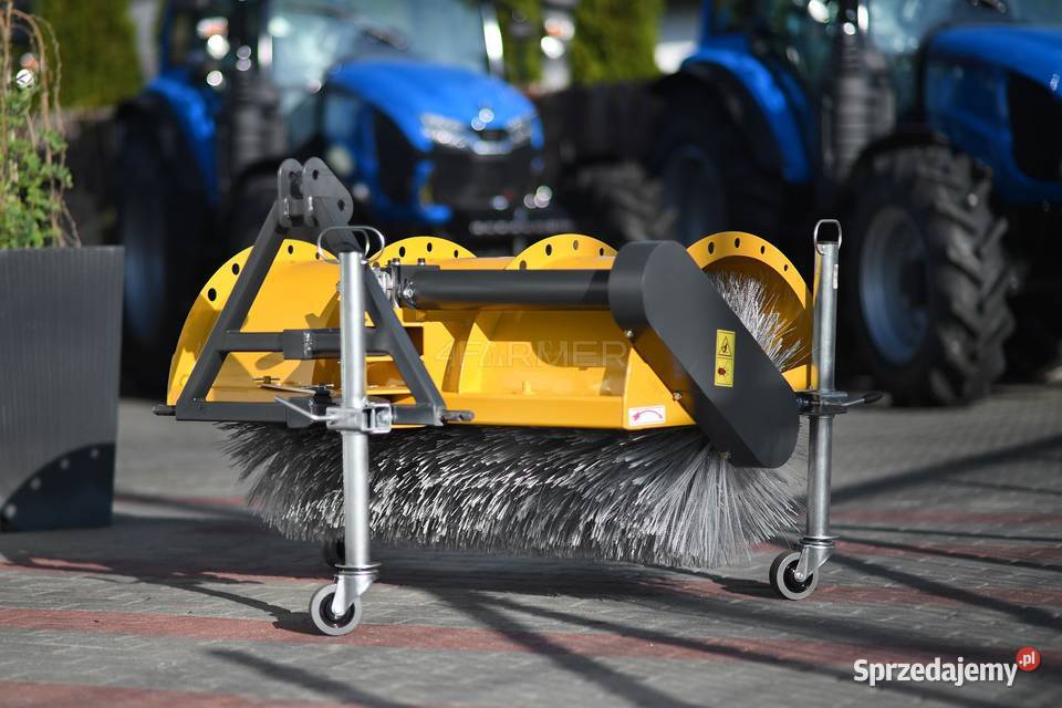 Odmiatarka 120 do traktora T 8014 TUZ 4FARMER Tajęcina