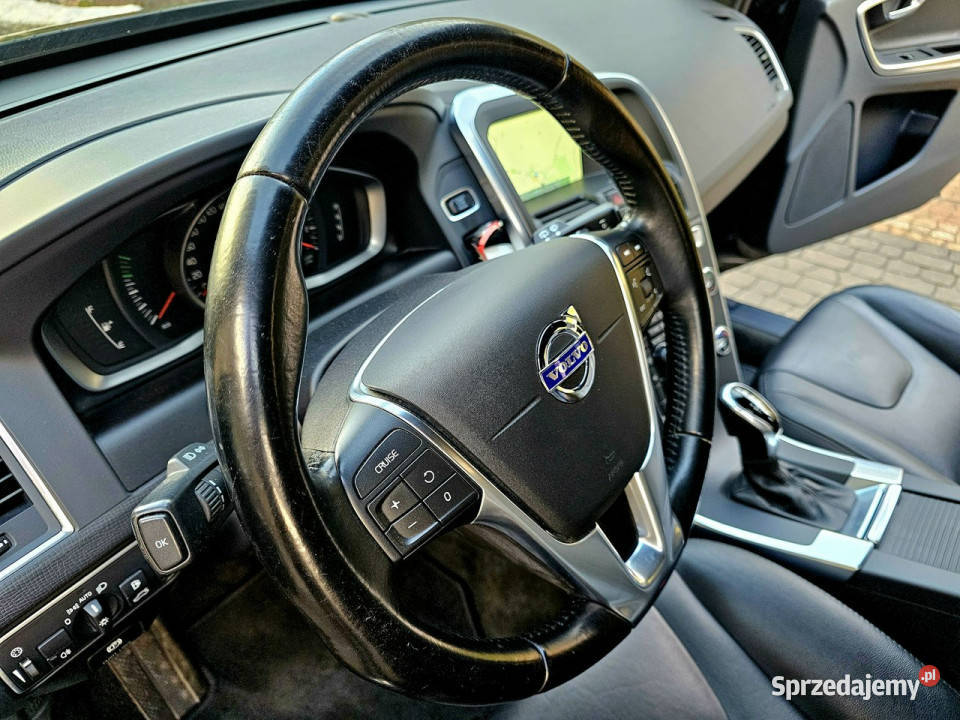 Volvo XC 60 20 D 5 cylindrów Skóry Navi Serwis I Zagnańsk