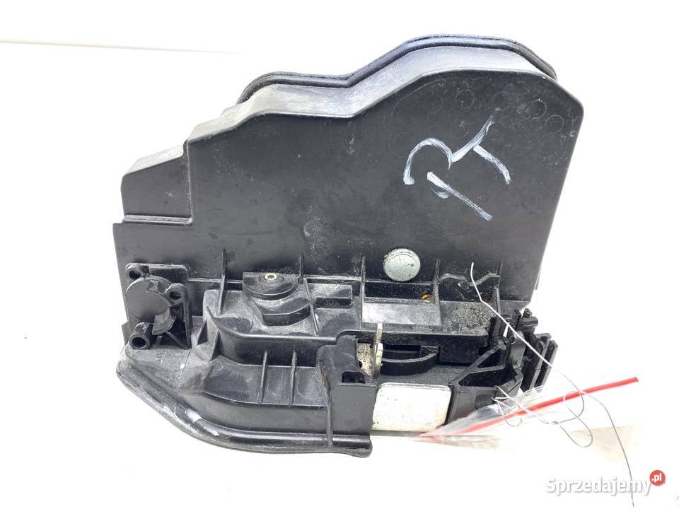 ZAMEK DRZWI PRAWY TYŁ BMW F30 SedanLimuzyna