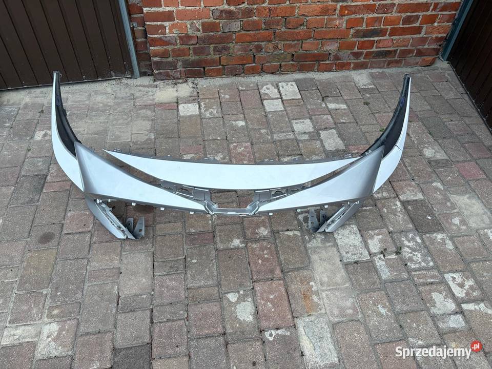 części Toyota Corolla heatchbek Gr 2025r osobowe sprzedam