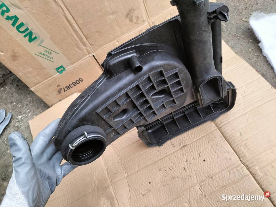 TOYOTA AYGO YARIS OBUDOWA FILTRA POWIETRZA sprzedam