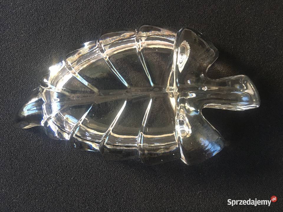 Szklany liść patera szklana na biżuterię